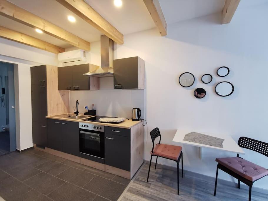 Altstadt-Apartment & Fewo Og Fuer Max 3 Pers Haldensleben Esterno foto